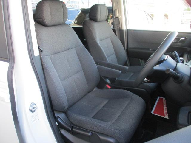 ステップワゴン エアー　純正ナビ　バックモニター　両側パワスラ　スマートキー２個　ＬＥＤヘッドライト（13枚目）