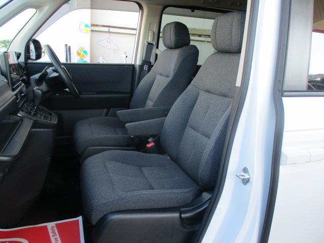 ステップワゴン エアー　純正ナビ　バックモニター　両側パワスラ　スマートキー２個　ＬＥＤヘッドライト（17枚目）