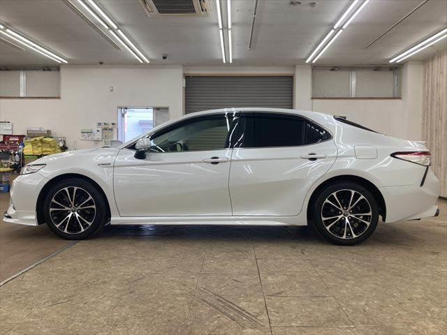 カムリ ＷＳ　ＴＲＤエアロ　純正ＳＤナビ　バックカメラ　ブラインドスポットモニター　コーナーセンサー　禁煙車　レーダークルーズコントロール　フルセグＴＶ　Ｂｌｕｅｔｏｏｔｈ　ＬＥＤヘッドライト　ＥＴＣ（20枚目）