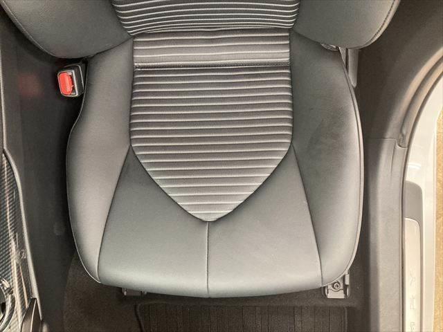 カムリ ＷＳ　ＴＲＤエアロ　純正ＳＤナビ　バックカメラ　ブラインドスポットモニター　コーナーセンサー　禁煙車　レーダークルーズコントロール　フルセグＴＶ　Ｂｌｕｅｔｏｏｔｈ　ＬＥＤヘッドライト　ＥＴＣ（54枚目）