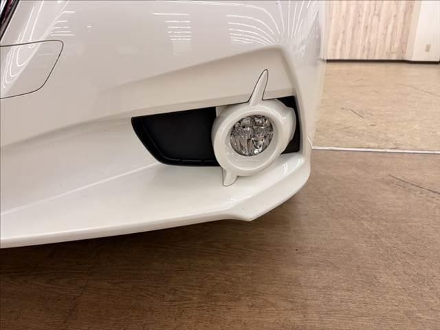 クラウンハイブリッド アスリートＳ　禁煙車　純正ＨＤＤナビ　バックカメラ　フルセグテレビ　Ｂｌｕｅｔｏｏｔｈ　ＬＥＤヘッドライト　パワーシート　シートヒーター　クルーズコントロール　スマートキ　ＭＴモード付シフト　ＥＴＣ　オートエアコン（22枚目）