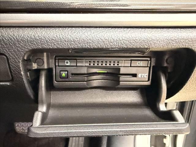 クラウンハイブリッド アスリートＳ　禁煙車　純正ＨＤＤナビ　バックカメラ　フルセグテレビ　Ｂｌｕｅｔｏｏｔｈ　ＬＥＤヘッドライト　パワーシート　シートヒーター　クルーズコントロール　スマートキ　ＭＴモード付シフト　ＥＴＣ　オートエアコン（40枚目）
