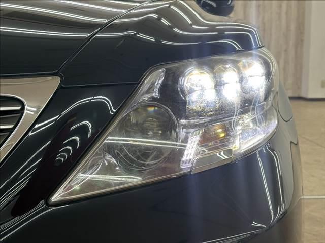 ＬＳ ＬＳ６００ｈＬ後席セパレートシートパッケージ　レーダークルーズコントロール　マークレビンソン　衝突軽減ブレーキ　コーナーセンサー　ステアリングヒーター　シートエアコン　本革シート　禁煙車　サンルーフ　純正ＨＤＤナビ　シートヒーター　パワーシート（13枚目）