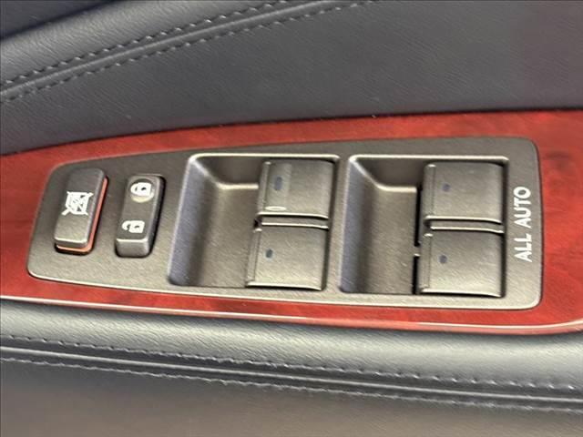 ＬＳ ＬＳ６００ｈＬ後席セパレートシートパッケージ　レーダークルーズコントロール　マークレビンソン　衝突軽減ブレーキ　コーナーセンサー　ステアリングヒーター　シートエアコン　本革シート　禁煙車　サンルーフ　純正ＨＤＤナビ　シートヒーター　パワーシート（39枚目）