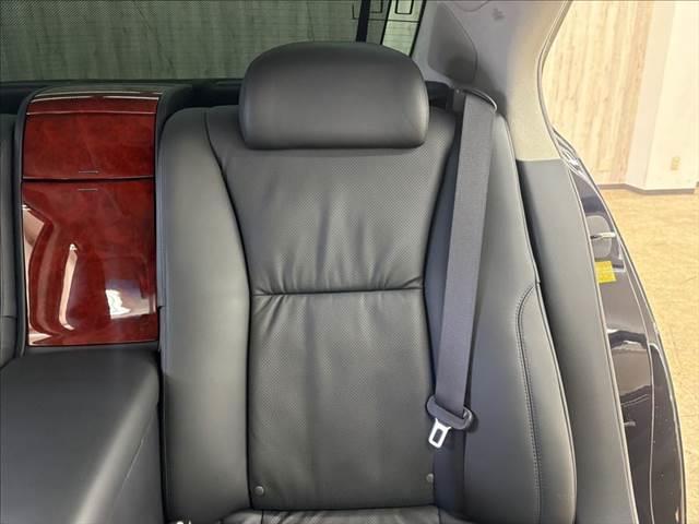 ＬＳ ＬＳ６００ｈＬ後席セパレートシートパッケージ　レーダークルーズコントロール　マークレビンソン　衝突軽減ブレーキ　コーナーセンサー　ステアリングヒーター　シートエアコン　本革シート　禁煙車　サンルーフ　純正ＨＤＤナビ　シートヒーター　パワーシート（68枚目）