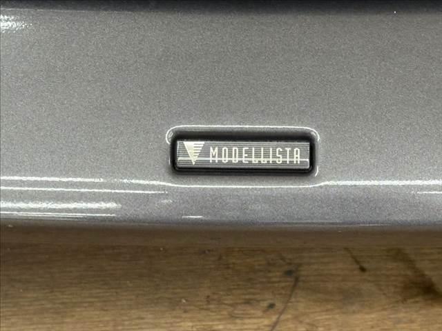プリウス Ａツーリングセレクション　モデリスタフルエアロ　純正ＳＤナビ　衝突軽減ブレーキ　レーダークルーズコントロール　フルセグＴＶ　Ｂｌｕｅｔｏｏｔｈ　合皮シート　シートヒーター　ＬＥＤヘッドライト　スマートキー（4枚目）
