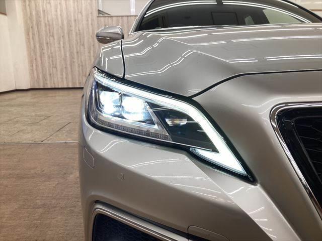 クラウンハイブリッド ＲＳ　禁煙車　純正ＳＤナビ　レーダークルーズコントロール　衝突軽減ブレーキ　Ｂｌｕｅｔｏｏｔｈ　フルセグＴＶ　パワーシート　シートヒーター　３眼ＬＥＤヘッドライト　スマートキー　コーナーセンサー（30枚目）
