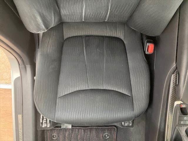 クラウンハイブリッド ＲＳ　禁煙車　純正ＳＤナビ　レーダークルーズコントロール　衝突軽減ブレーキ　Ｂｌｕｅｔｏｏｔｈ　フルセグＴＶ　パワーシート　シートヒーター　３眼ＬＥＤヘッドライト　スマートキー　コーナーセンサー（49枚目）