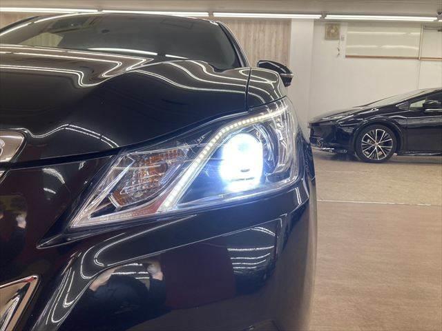 クラウンハイブリッド アスリートＳ　純正ＨＤＤナビ　フルセグＴＶ　バックカメラ　クルーズコントロール　Ｂｌｕｅｔｏｏｔｈ　スマートキー　シートヒーター　ＨＩＤヘッドライト　ＬＥＤフォグランプ　純正１７インチアルミホイール　パワーシート（11枚目）