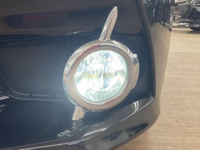 クラウンハイブリッド アスリートＳ　純正ＨＤＤナビ　フルセグＴＶ　バックカメラ　クルーズコントロール　Ｂｌｕｅｔｏｏｔｈ　スマートキー　シートヒーター　ＨＩＤヘッドライト　ＬＥＤフォグランプ　純正１７インチアルミホイール　パワーシート（12枚目）