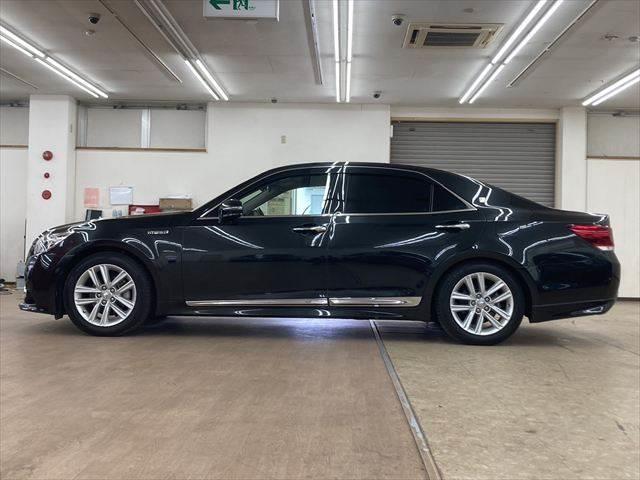 クラウンハイブリッド アスリートＳ　純正ＨＤＤナビ　フルセグＴＶ　バックカメラ　クルーズコントロール　Ｂｌｕｅｔｏｏｔｈ　スマートキー　シートヒーター　ＨＩＤヘッドライト　ＬＥＤフォグランプ　純正１７インチアルミホイール　パワーシート（20枚目）