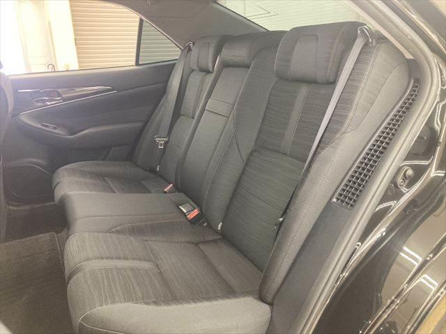 クラウンハイブリッド アスリートＳ　純正ＨＤＤナビ　フルセグＴＶ　バックカメラ　クルーズコントロール　Ｂｌｕｅｔｏｏｔｈ　スマートキー　シートヒーター　ＨＩＤヘッドライト　ＬＥＤフォグランプ　純正１７インチアルミホイール　パワーシート（34枚目）