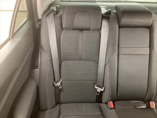 クラウンハイブリッド アスリートＳ　純正ＨＤＤナビ　フルセグＴＶ　バックカメラ　クルーズコントロール　Ｂｌｕｅｔｏｏｔｈ　スマートキー　シートヒーター　ＨＩＤヘッドライト　ＬＥＤフォグランプ　純正１７インチアルミホイール　パワーシート（52枚目）