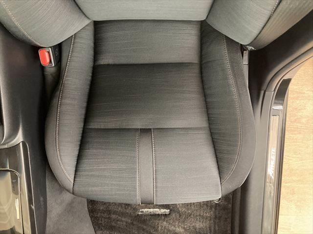 クラウンハイブリッド アスリートＳ　純正ＨＤＤナビ　フルセグＴＶ　バックカメラ　クルーズコントロール　Ｂｌｕｅｔｏｏｔｈ　スマートキー　シートヒーター　ＨＩＤヘッドライト　ＬＥＤフォグランプ　純正１７インチアルミホイール　パワーシート（56枚目）