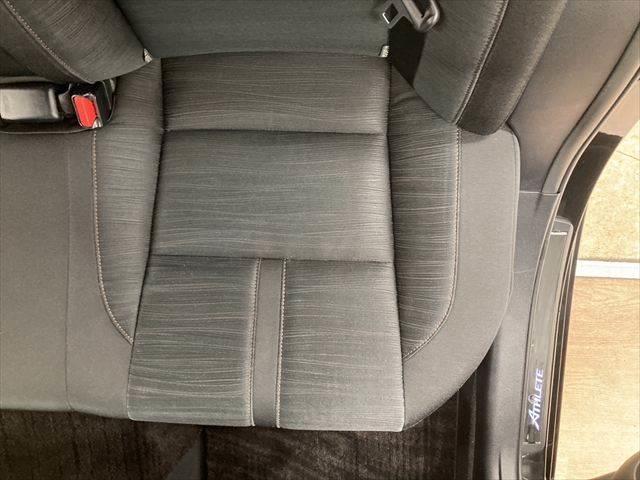 クラウンハイブリッド アスリートＳ　純正ＨＤＤナビ　フルセグＴＶ　バックカメラ　クルーズコントロール　Ｂｌｕｅｔｏｏｔｈ　スマートキー　シートヒーター　ＨＩＤヘッドライト　ＬＥＤフォグランプ　純正１７インチアルミホイール　パワーシート（59枚目）