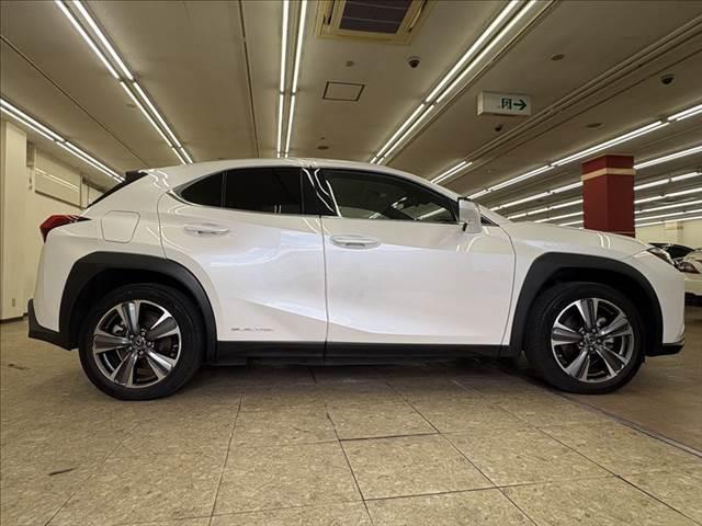LEXUS UX UX300E VERSION L
