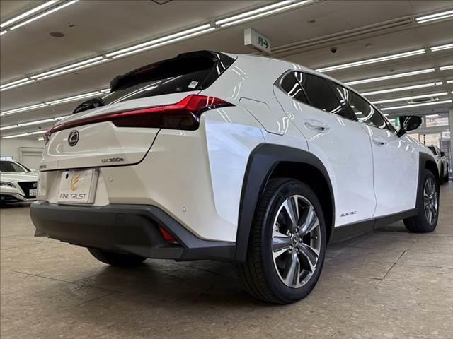 LEXUS UX UX300E VERSION L