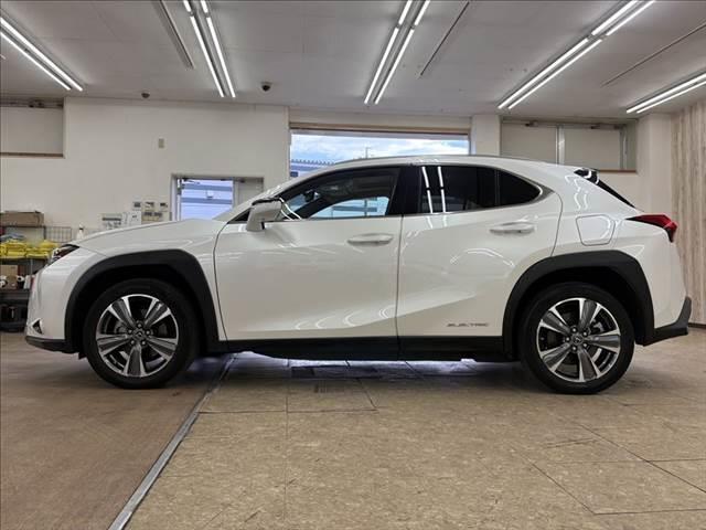 LEXUS UX UX300E VERSION L