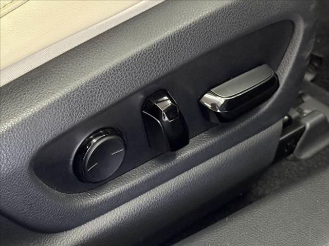 LEXUS UX UX300E VERSION L