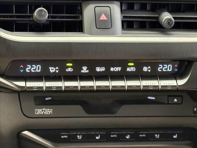 LEXUS UX UX300E VERSION L