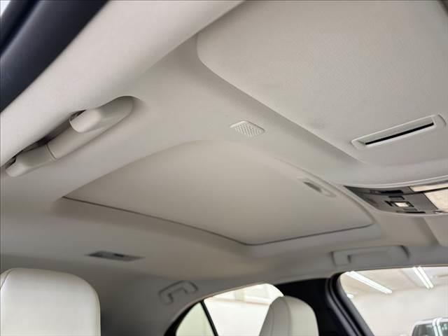 LEXUS UX UX300E VERSION L