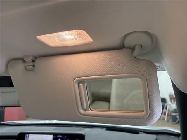 LEXUS UX UX300E VERSION L