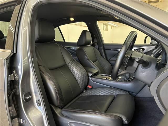 スカイライン 400R 本革シート 禁煙車 衝突軽減ブレーキ 純正メーカーナビ アラウンドビューモニター フルセグTV Bluetooth LEDヘッドライト シートヒーター レーダークルーズコントロール クリアランスソナー(8枚目)