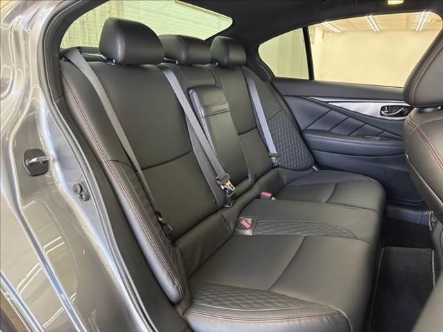 スカイライン 400R 本革シート 禁煙車 衝突軽減ブレーキ 純正メーカーナビ アラウンドビューモニター フルセグTV Bluetooth LEDヘッドライト シートヒーター レーダークルーズコントロール クリアランスソナー(9枚目)