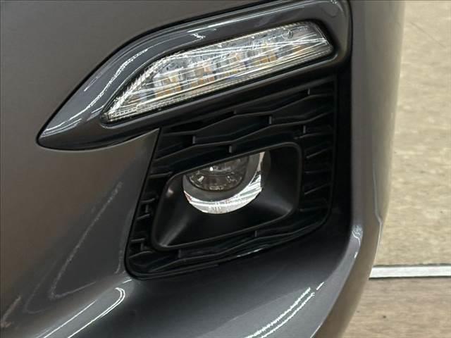 スカイライン 400R 本革シート 禁煙車 衝突軽減ブレーキ 純正メーカーナビ アラウンドビューモニター フルセグTV Bluetooth LEDヘッドライト シートヒーター レーダークルーズコントロール クリアランスソナー(21枚目)