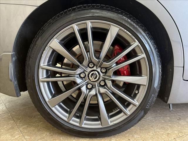 スカイライン 400R 本革シート 禁煙車 衝突軽減ブレーキ 純正メーカーナビ アラウンドビューモニター フルセグTV Bluetooth LEDヘッドライト シートヒーター レーダークルーズコントロール クリアランスソナー(26枚目)