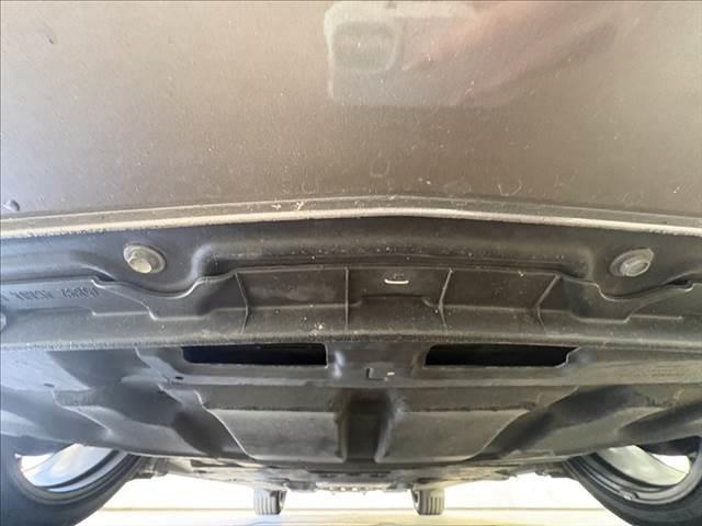 スカイライン 400R 本革シート 禁煙車 衝突軽減ブレーキ 純正メーカーナビ アラウンドビューモニター フルセグTV Bluetooth LEDヘッドライト シートヒーター レーダークルーズコントロール クリアランスソナー(32枚目)