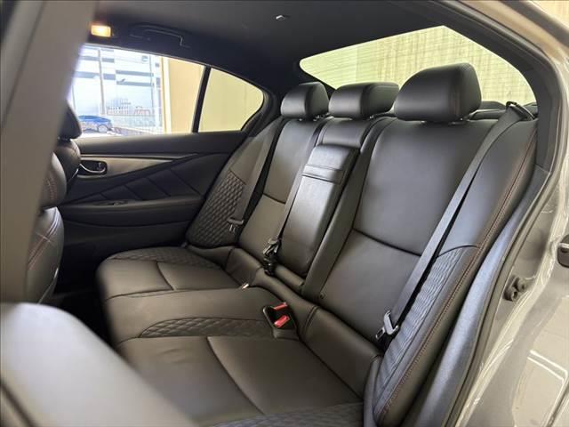 スカイライン 400R 本革シート 禁煙車 衝突軽減ブレーキ 純正メーカーナビ アラウンドビューモニター フルセグTV Bluetooth LEDヘッドライト シートヒーター レーダークルーズコントロール クリアランスソナー(35枚目)