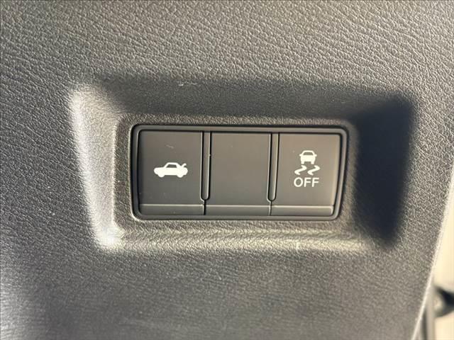 スカイライン 400R 本革シート 禁煙車 衝突軽減ブレーキ 純正メーカーナビ アラウンドビューモニター フルセグTV Bluetooth LEDヘッドライト シートヒーター レーダークルーズコントロール クリアランスソナー(39枚目)