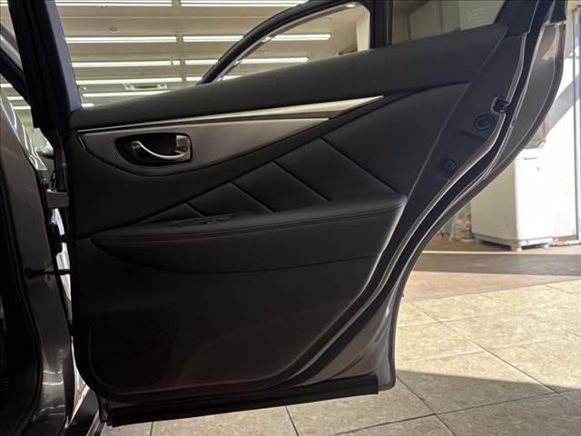 スカイライン 400R 本革シート 禁煙車 衝突軽減ブレーキ 純正メーカーナビ アラウンドビューモニター フルセグTV Bluetooth LEDヘッドライト シートヒーター レーダークルーズコントロール クリアランスソナー(53枚目)