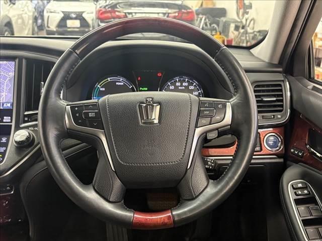 クラウンマジェスタ マジェスタ Fバージョン 禁煙車 全方位カメラ 純正OP18インチAW 黒革シート レーダークルーズコントロール シートヒーター ベンチレーション 純正ナビ フルセグTV ETC LEDヘッドランプ クリアランスソナー(11枚目)