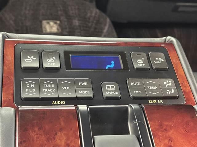 クラウンマジェスタ マジェスタ Fバージョン 禁煙車 全方位カメラ 純正OP18インチAW 黒革シート レーダークルーズコントロール シートヒーター ベンチレーション 純正ナビ フルセグTV ETC LEDヘッドランプ クリアランスソナー(38枚目)