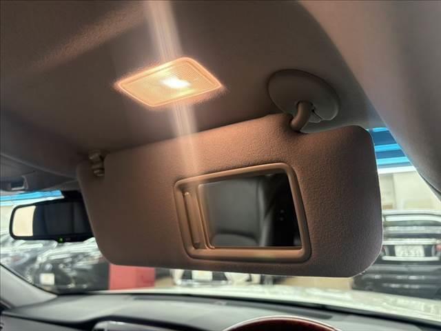 クラウンマジェスタ マジェスタ Fバージョン 禁煙車 全方位カメラ 純正OP18インチAW 黒革シート レーダークルーズコントロール シートヒーター ベンチレーション 純正ナビ フルセグTV ETC LEDヘッドランプ クリアランスソナー(51枚目)