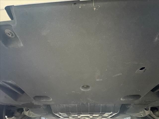 クラウンハイブリッド Ｓ　Ｃパッケージ　禁煙車　純正ＳＤナビ　バックカメラ　衝突軽減ブレーキ　Ｂｌｕｅｔｏｏｔｈ対応　ブラインドスポットモニター　レーダークルーズコントロール　クリアランスソナー　シートヒーター　ＥＴＣ　ＬＥＤヘッドライト（33枚目）