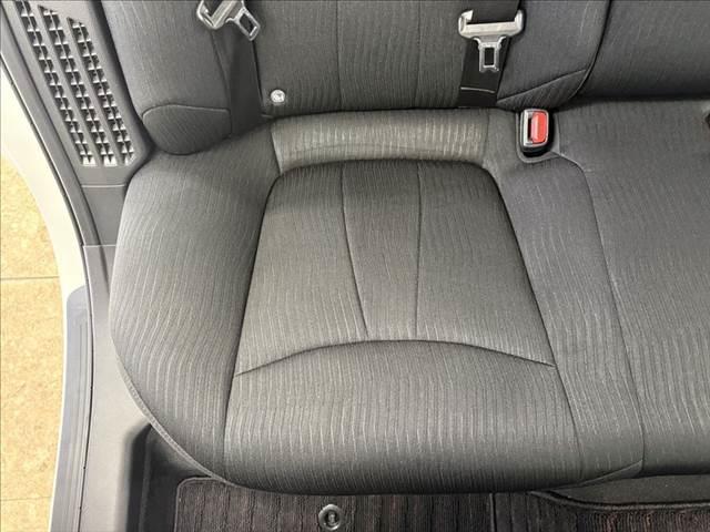 クラウンハイブリッド Ｓ　Ｃパッケージ　禁煙車　純正ＳＤナビ　バックカメラ　衝突軽減ブレーキ　Ｂｌｕｅｔｏｏｔｈ対応　ブラインドスポットモニター　レーダークルーズコントロール　クリアランスソナー　シートヒーター　ＥＴＣ　ＬＥＤヘッドライト（54枚目）