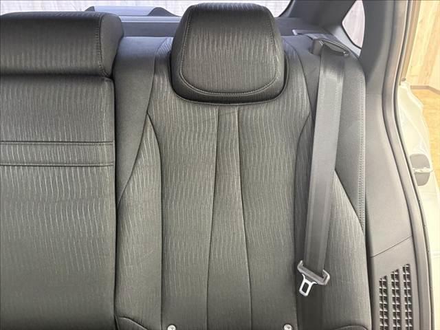 クラウンハイブリッド Ｓ　Ｃパッケージ　禁煙車　純正ＳＤナビ　バックカメラ　衝突軽減ブレーキ　Ｂｌｕｅｔｏｏｔｈ対応　ブラインドスポットモニター　レーダークルーズコントロール　クリアランスソナー　シートヒーター　ＥＴＣ　ＬＥＤヘッドライト（59枚目）