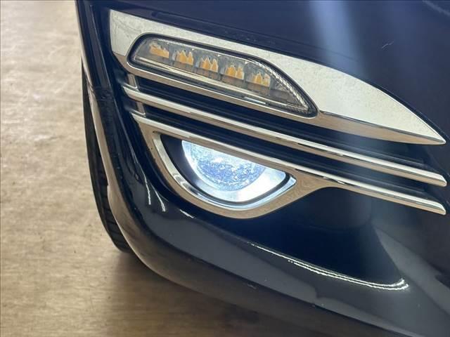 フーガ ３７０ＶＩＰ　純正メモリーナビ　アラウンドビューモニター　本革シート　シートエアコン　衝突軽減ブレーキ　クルーズコントロール　クリアランスソナー　フルセグＴＶ　Ｂｌｕｅｔｏｏｔｈ　ＬＥＤヘッドライト　禁煙車　ＥＴＣ（31枚目）