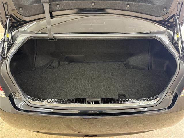 クラウンハイブリッド ロイヤルサルーン 純正HDDナビ バックカメラ フルセグTV HIDヘッドライト シートヒーター クルーズコントロール パワーシート Bluetooth ETC MTモード付 純正16インチアルミホイール USBポート(9枚目)