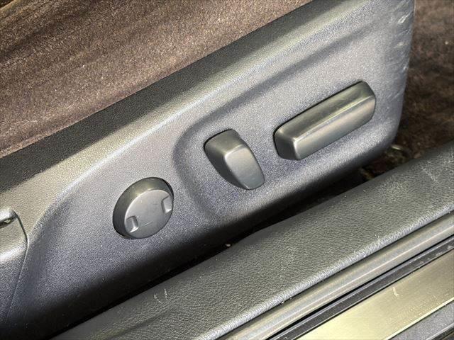 クラウンハイブリッド ロイヤルサルーン 純正HDDナビ バックカメラ フルセグTV HIDヘッドライト シートヒーター クルーズコントロール パワーシート Bluetooth ETC MTモード付 純正16インチアルミホイール USBポート(39枚目)