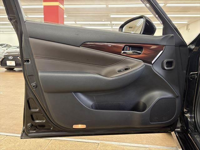 クラウンハイブリッド ロイヤルサルーン 純正HDDナビ バックカメラ フルセグTV HIDヘッドライト シートヒーター クルーズコントロール パワーシート Bluetooth ETC MTモード付 純正16インチアルミホイール USBポート(56枚目)