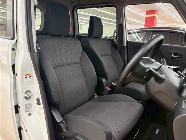 ソリオ ハイブリッドＭＸ　ＳＤナビ　レーダークルーズコントロール　衝突軽減ブレーキ　障害物センサー　パワースライドドア　フルセグ　ＬＥＤヘッドライト　Ｂｌｕｅｔｏｏｔｈ　純正１５インチアルミホイール　ＥＴＣ　禁煙車（6枚目）