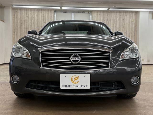 当社自慢のお車です。装備・機関系チェック済み♪横にこの車のセールスポイントを、写真と説明でアピールしてあります♪まずはご覧になってください。