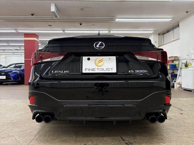 擦り傷から事故まで、自費・保検修理を自社鈑金塗装工場（イオンブース完備）にて綺麗に鈑金塗装致します♪