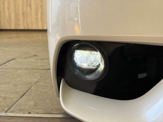 ＩＳ ＩＳ３００ｈ　サンルーフ　禁煙車　純正ＳＤナビ　バックカメラ　ハーフレザーシート　ＬＥＤヘッドライト　フルセグ　衝突軽減ブレーキ　Ｂｌｕｅｔｏｏｔｈ　ＥＴＣ２．０　ミュージックサーバー　レーダークルーズコントロール（32枚目）