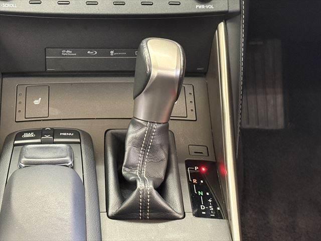 ＩＳ ＩＳ３００ｈ　サンルーフ　禁煙車　純正ＳＤナビ　バックカメラ　ハーフレザーシート　ＬＥＤヘッドライト　フルセグ　衝突軽減ブレーキ　Ｂｌｕｅｔｏｏｔｈ　ＥＴＣ２．０　ミュージックサーバー　レーダークルーズコントロール（39枚目）