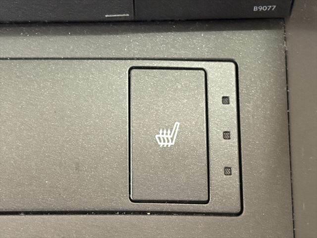 ＩＳ ＩＳ３００ｈ　サンルーフ　禁煙車　純正ＳＤナビ　バックカメラ　ハーフレザーシート　ＬＥＤヘッドライト　フルセグ　衝突軽減ブレーキ　Ｂｌｕｅｔｏｏｔｈ　ＥＴＣ２．０　ミュージックサーバー　レーダークルーズコントロール（47枚目）